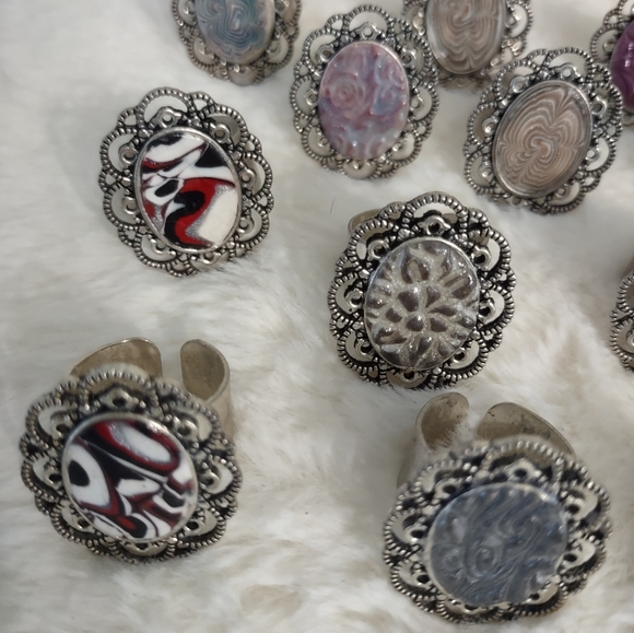 Lot of 16 Rings Costume Jewelry Size Adjustable - Picture 2 of 7